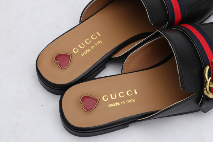 guc loafer