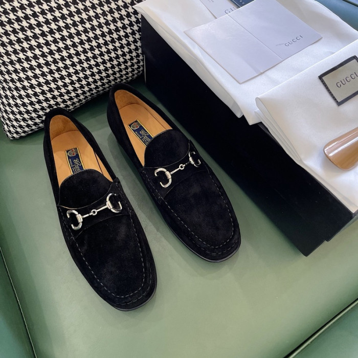 guc loafer