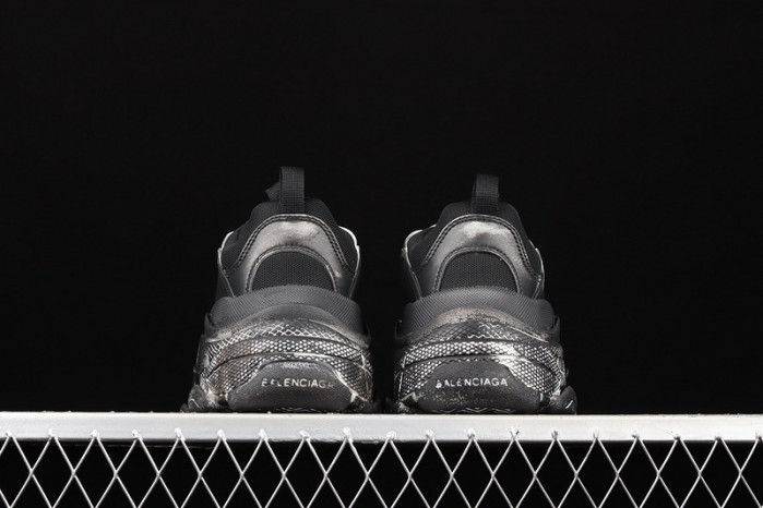 bl triple s trainers sneakers 082539