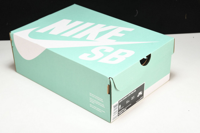 nike sb dunk low iw black gum 819674-002