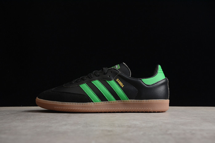 ad low-top sneaker 23031317