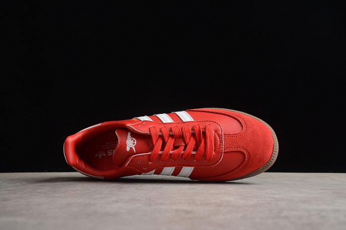 ad low-top sneaker 23031318