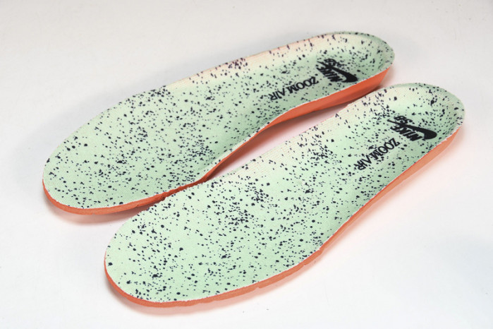 nike sb dunk low barely green 854866-003