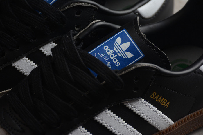 ad low-top sneaker 2303131