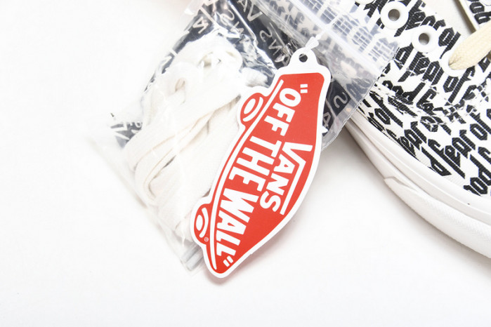 comme des garcons x authentic 