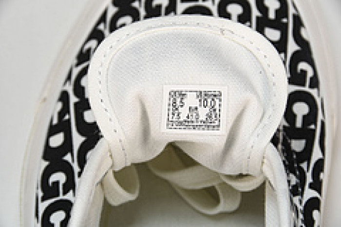 comme des garcons x authentic 