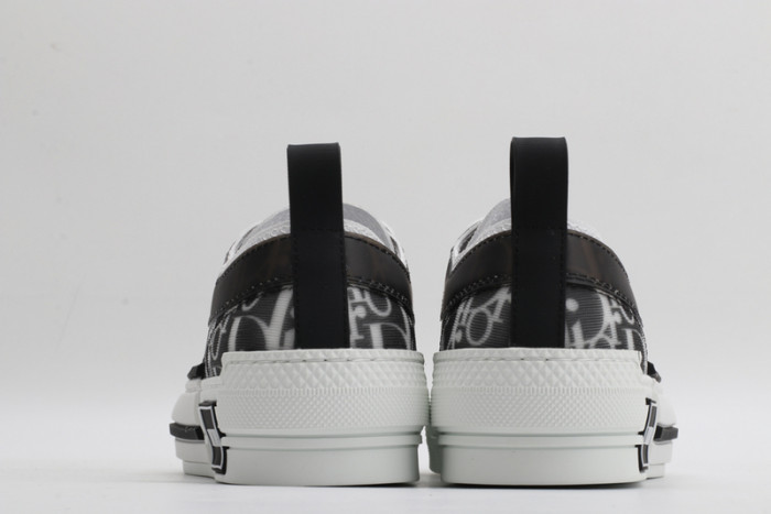 dr b23 homme kaws low-top sneaker