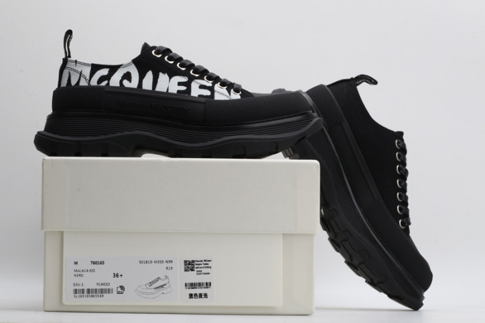 alex mcqu sneakers 112624