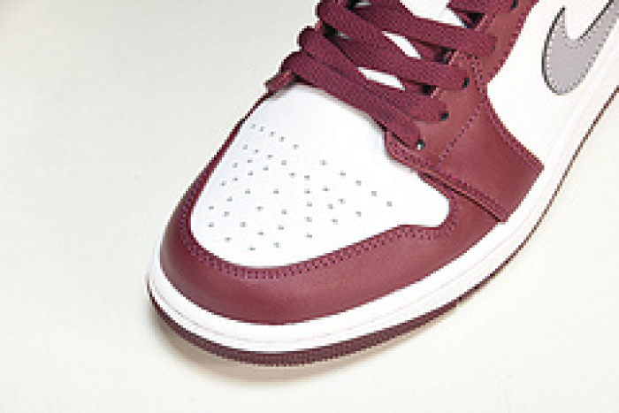 jordan 1 low white bordeaux 553558-615