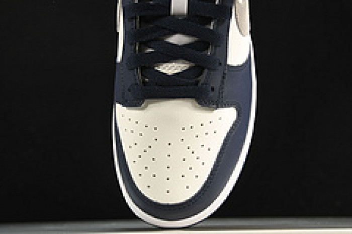 nike dunk low summit white midnight navy fd9749-400