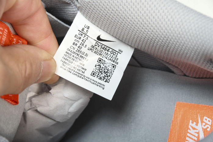 nike sb dunk low pro iso orange label wolf grey gum dv5464-001