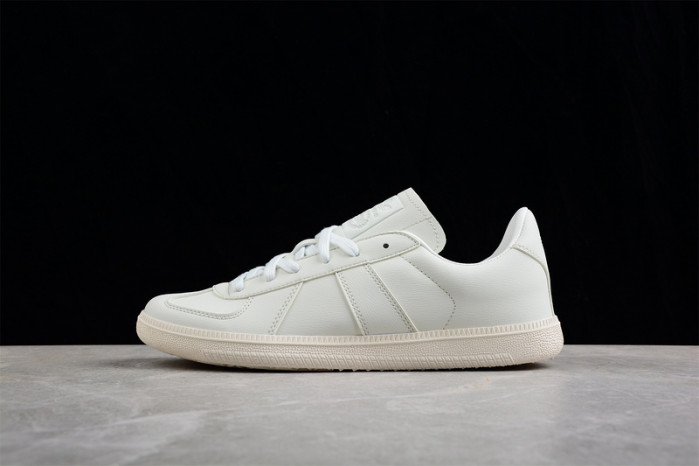 ad low-top sneaker 2303139