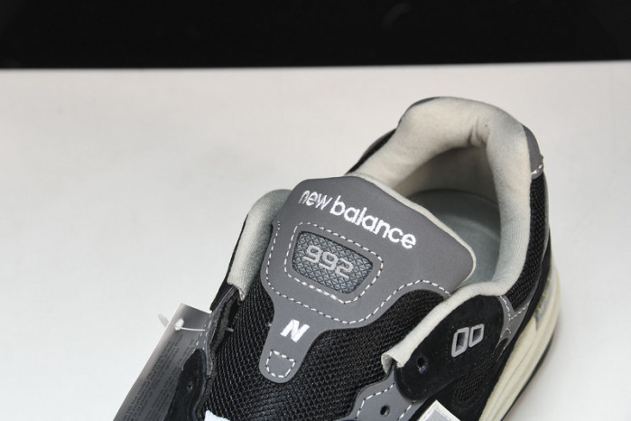 new balance 992 black grey suede m992eb