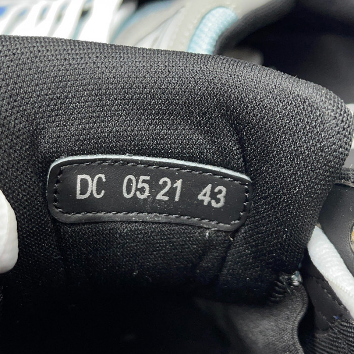 dr b30 trainer sneaker