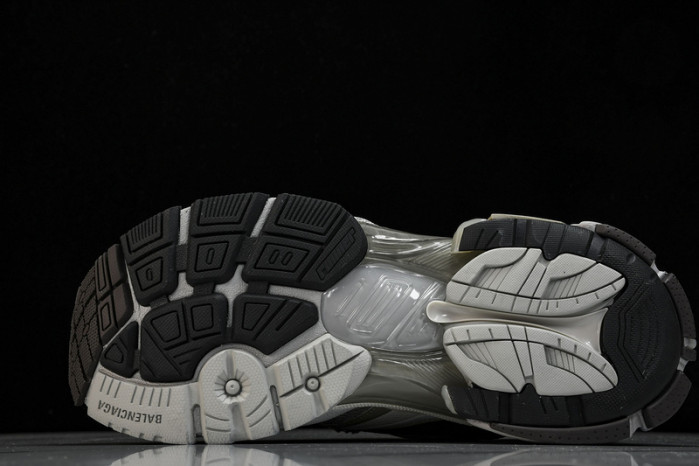 bl track trainers sneakers 779066-w3rbxp-2000