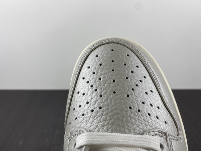 nike dunk low metallic silver dx3197-095