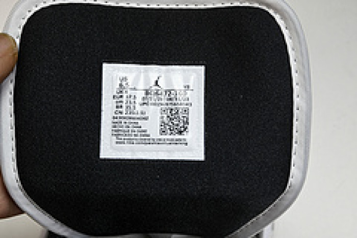 air jordan 1 mid “black toe” bq6472-160