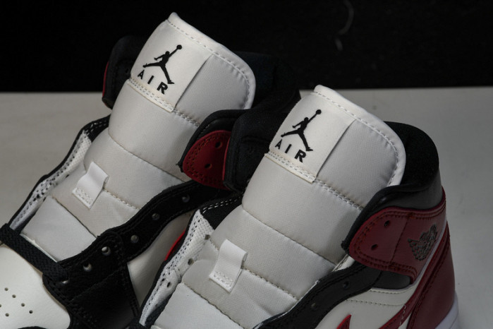 air jordan 1 mid “black toe” bq6472-160