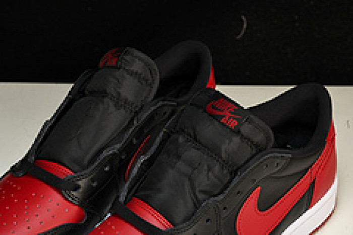 jordan 1 retro low bred 705329-001