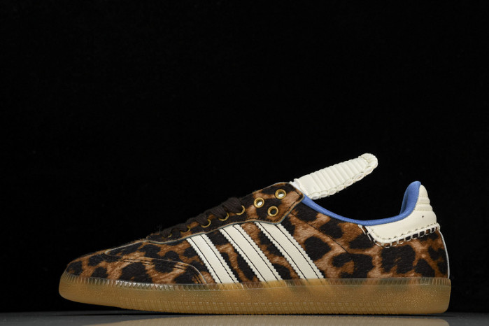 ad low-top sneaker 240506002