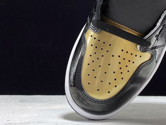air jordan 1 metallic gold 861428-007