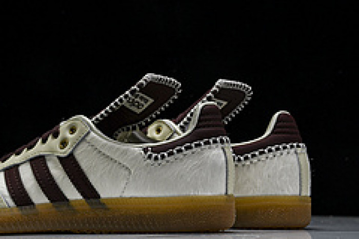 ad low-top sneaker gazelle indoor ie0586