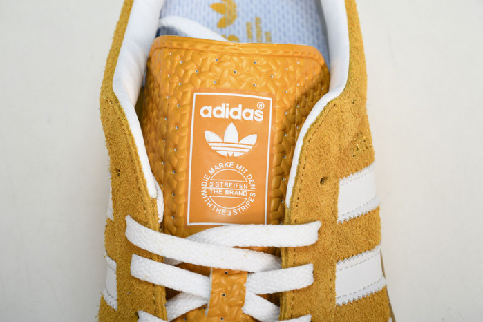 ad low-top sneaker gazelle indoor hq8716