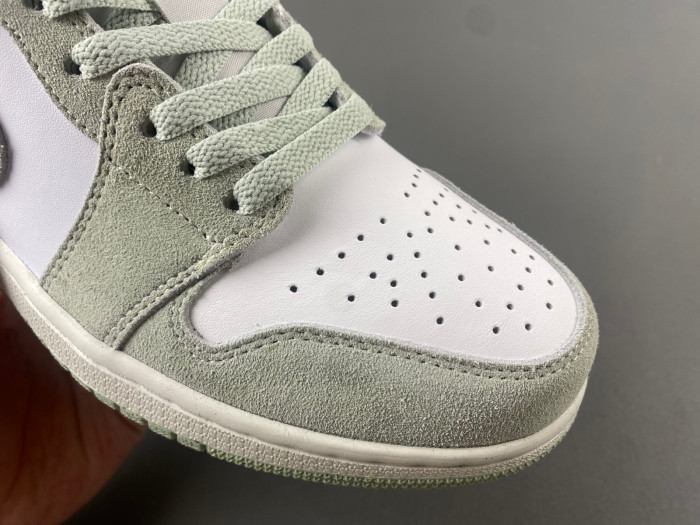 air jordan 1 low “light green” fn5214-131