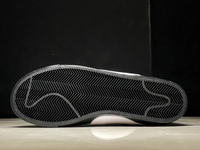 of nike blazer black - aa3832-001