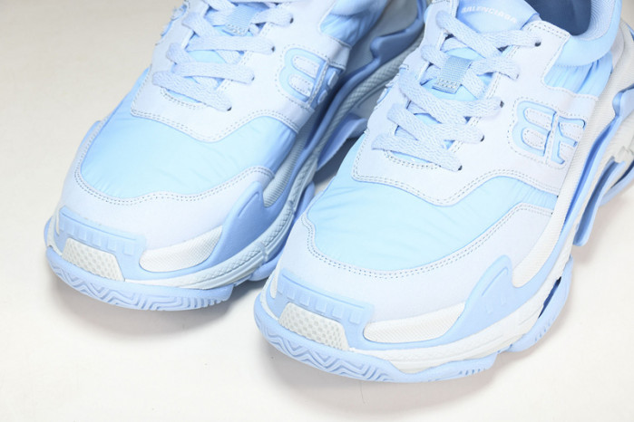 bl triple s trainers sneakers bts-17