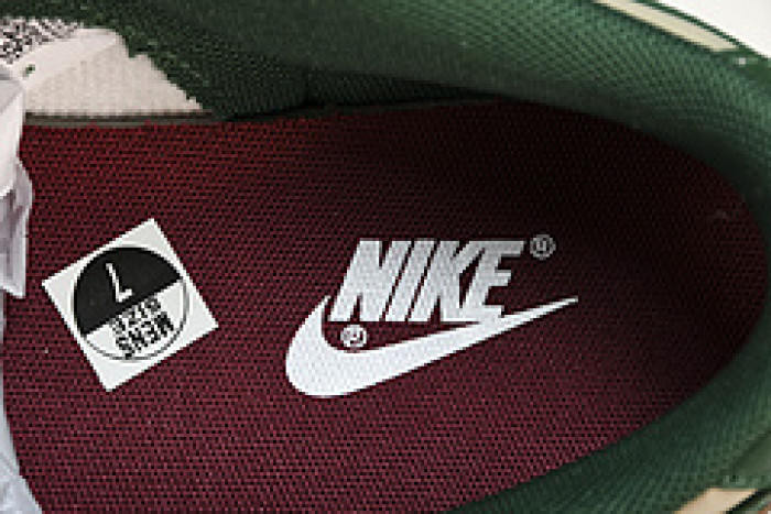 nike dunk low retro rattan gorge green fb7160-231