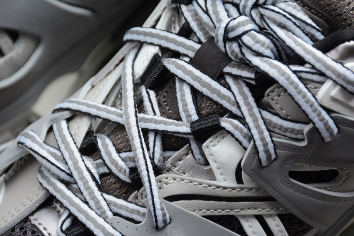 (led) bl tess s. gomma trek light low sneakers grey white h903p0422